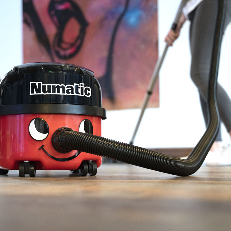 Numatic Henry Cordless 8L Vacuum